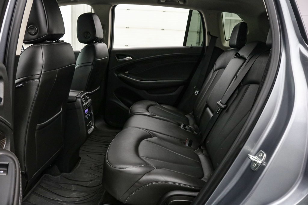 Used 2020 Buick Envision Essence image 18