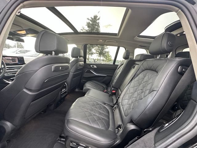 Used 2024 BMW X7 xDrive40i AWD/4WD image 17