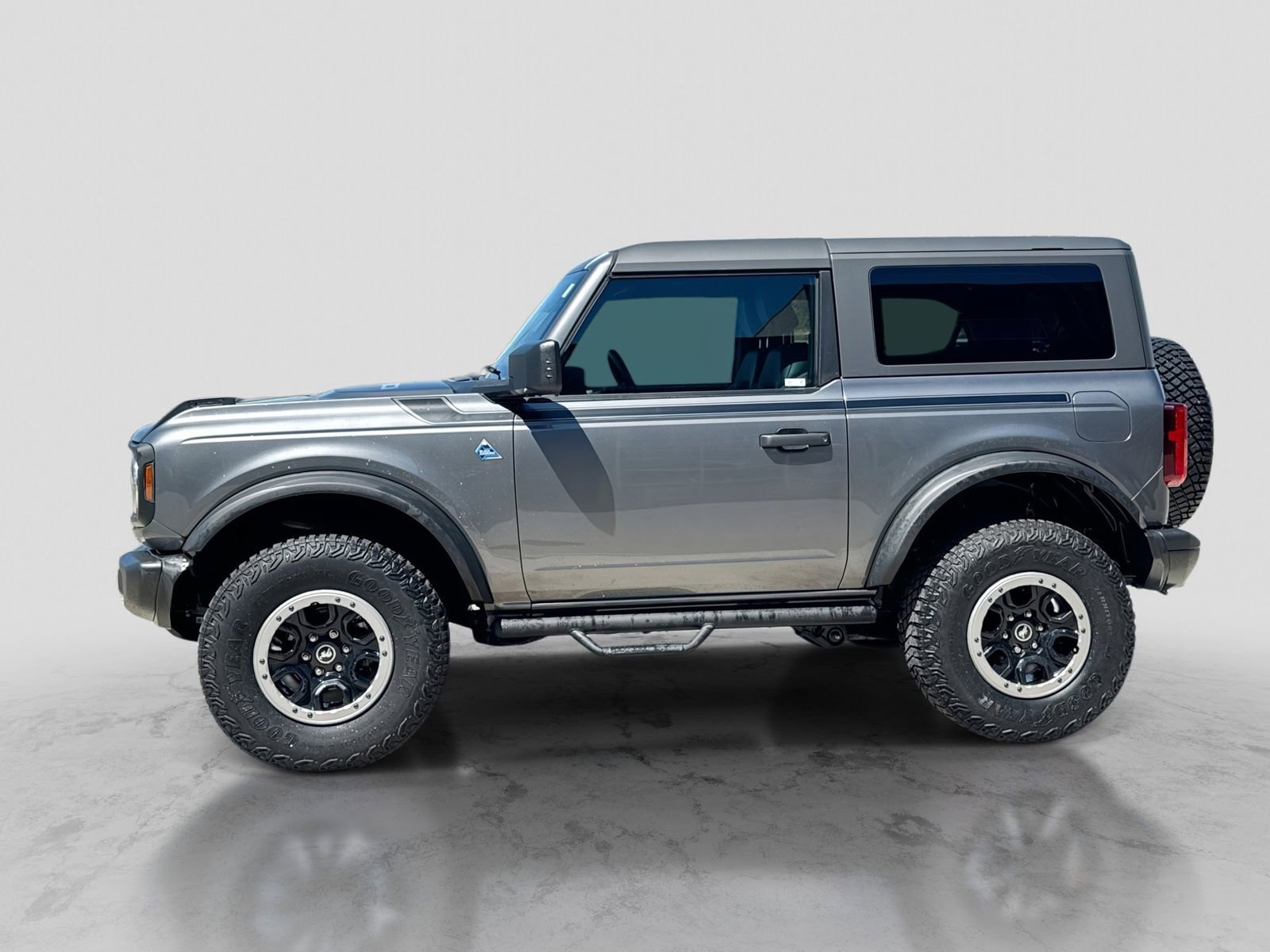 Certified 2022 Ford Bronco Black Diamond w/ Sasquatch Package AWD/4WD image 3