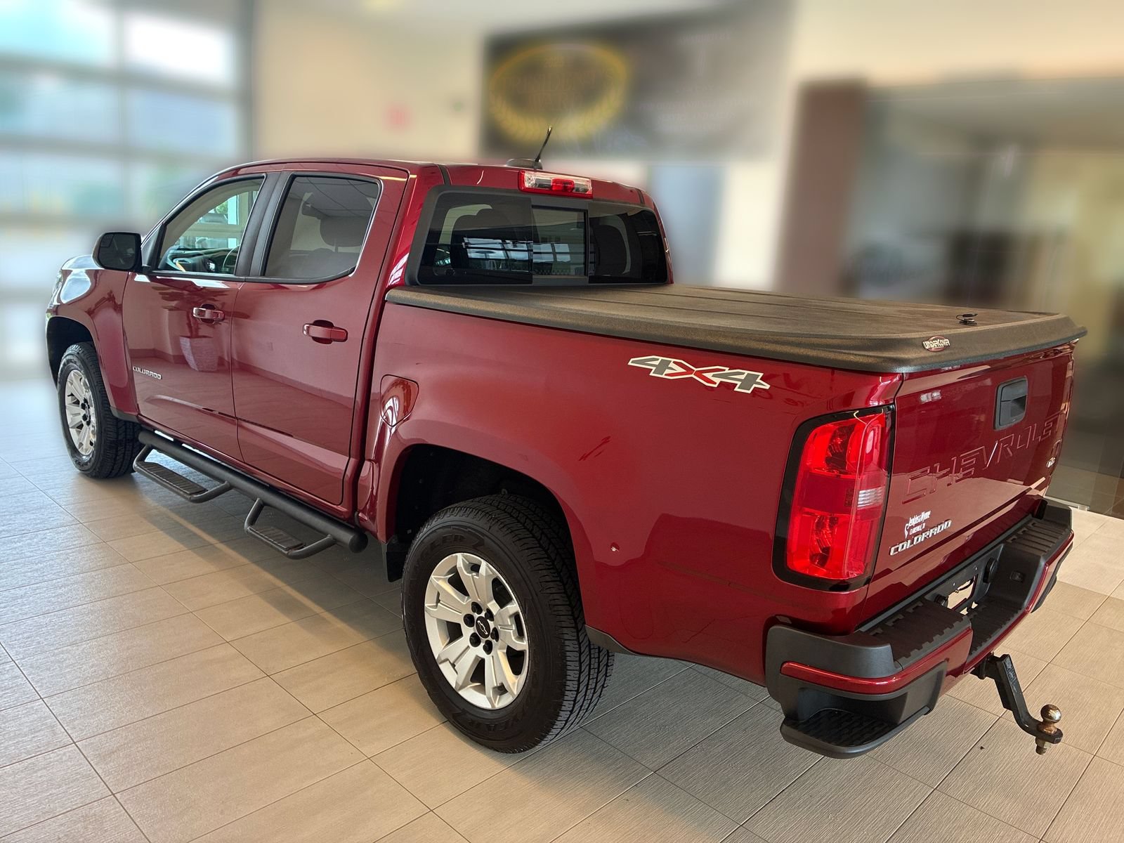 Used 2021 Chevrolet Colorado LT w/ LT Convenience Package AWD/4WD image 3