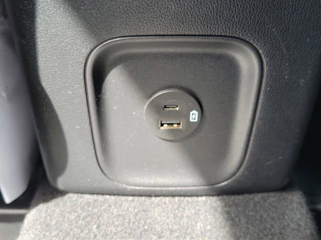 Certified 2020 Ford Escape Titanium AWD/4WD image 29
