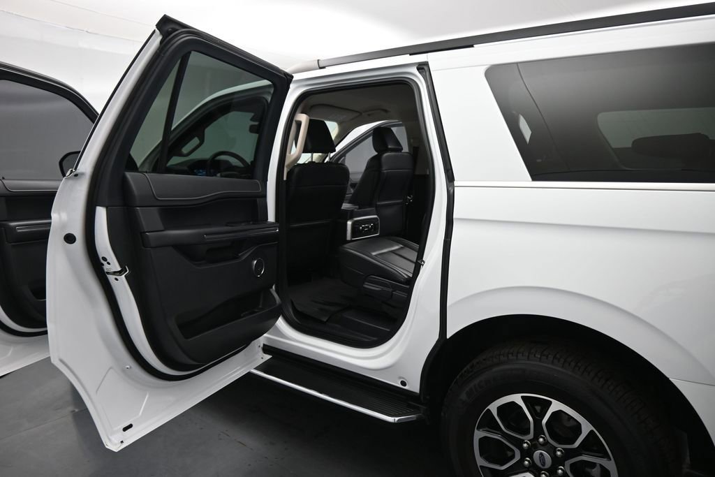 Certified 2023 Ford Expedition Max XLT RWD image 17