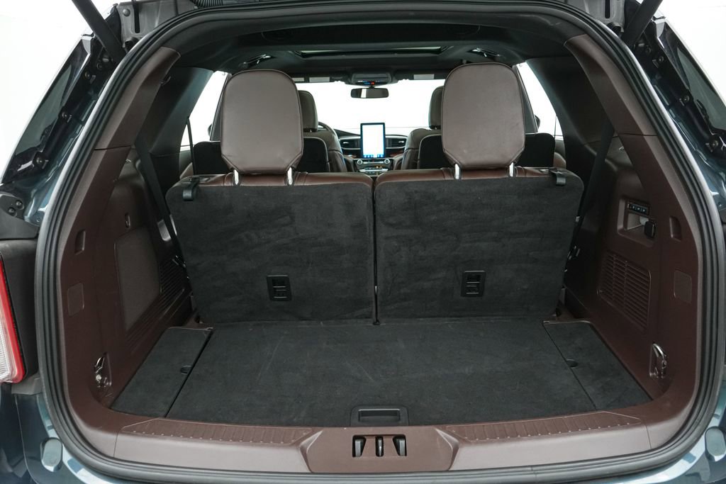 Certified 2023 Ford Explorer King Ranch w/ Technology Package AWD/4WD image 26
