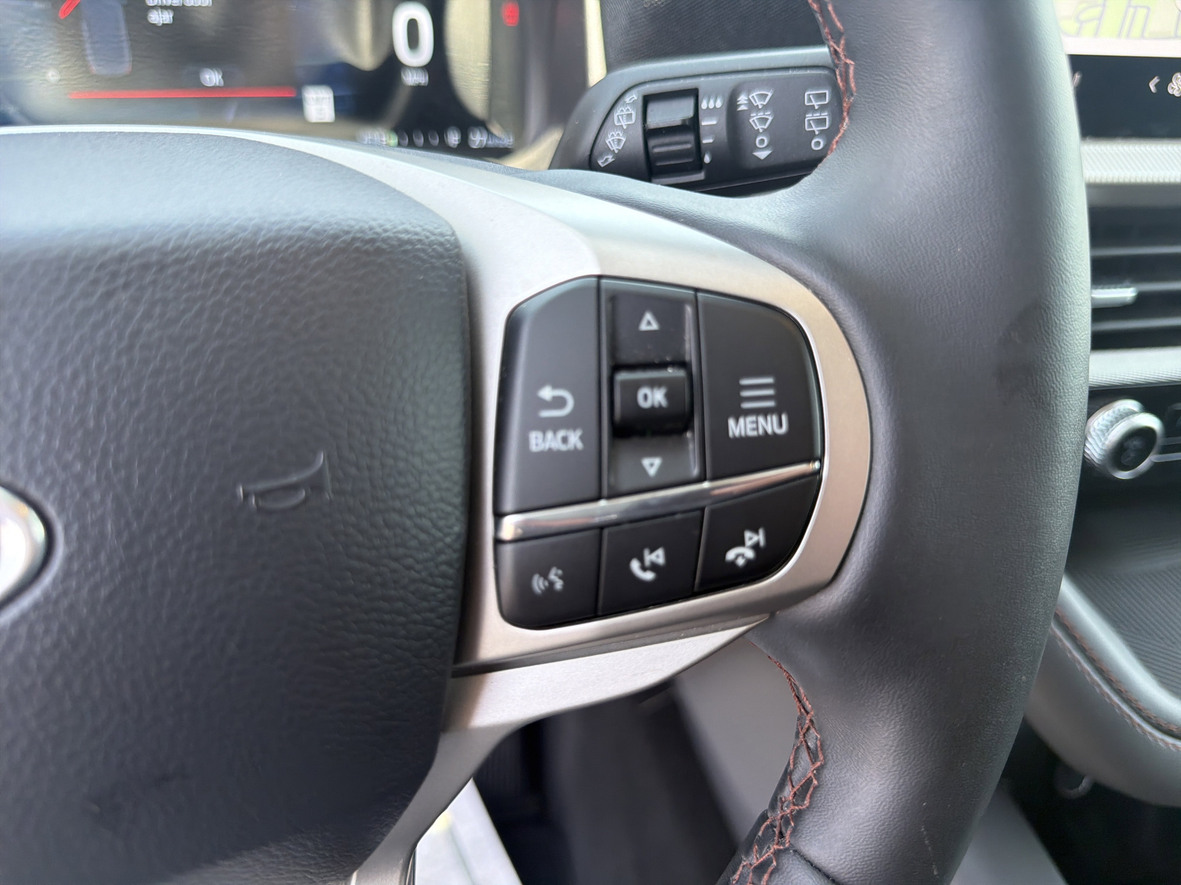 Certified 2026 Ford Explorer Active w/ Active Comfort Package AWD/4WD image 20