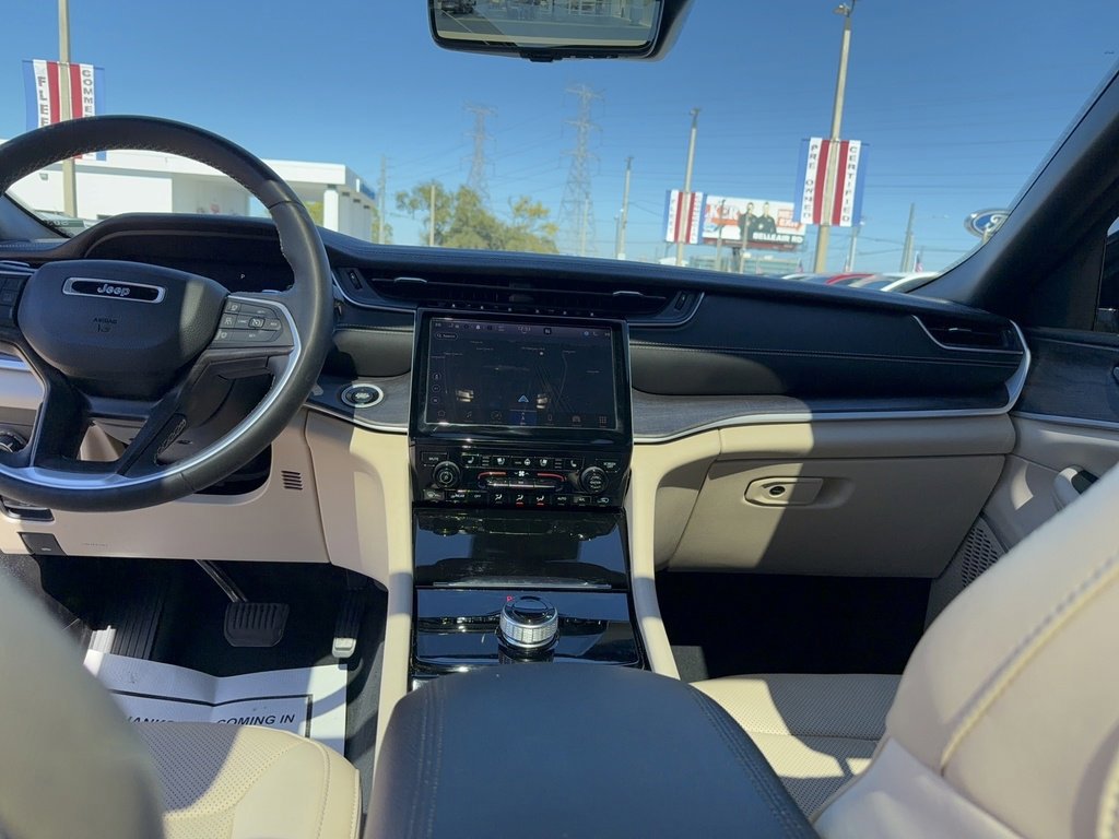 Used 2023 Jeep Grand Cherokee L Limited w/ Luxury Tech Group II image 33