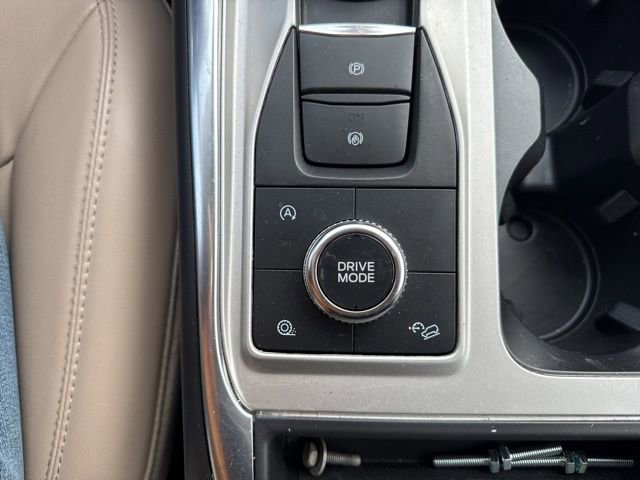 Certified 2022 Ford Explorer XLT w/ Equipment Group 202A image 33