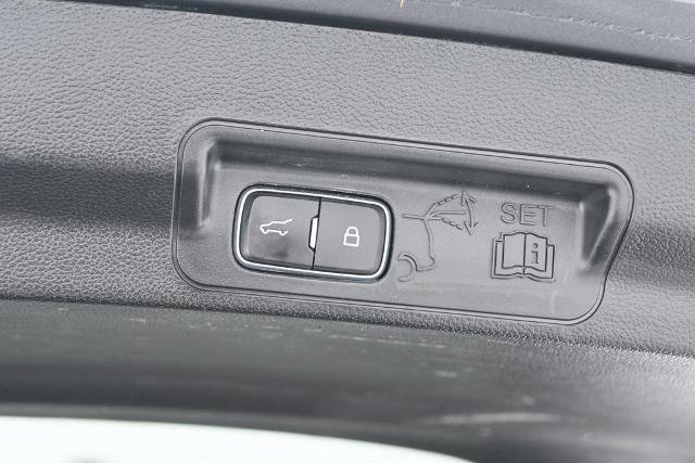 Certified 2023 Ford Explorer XLT image 13