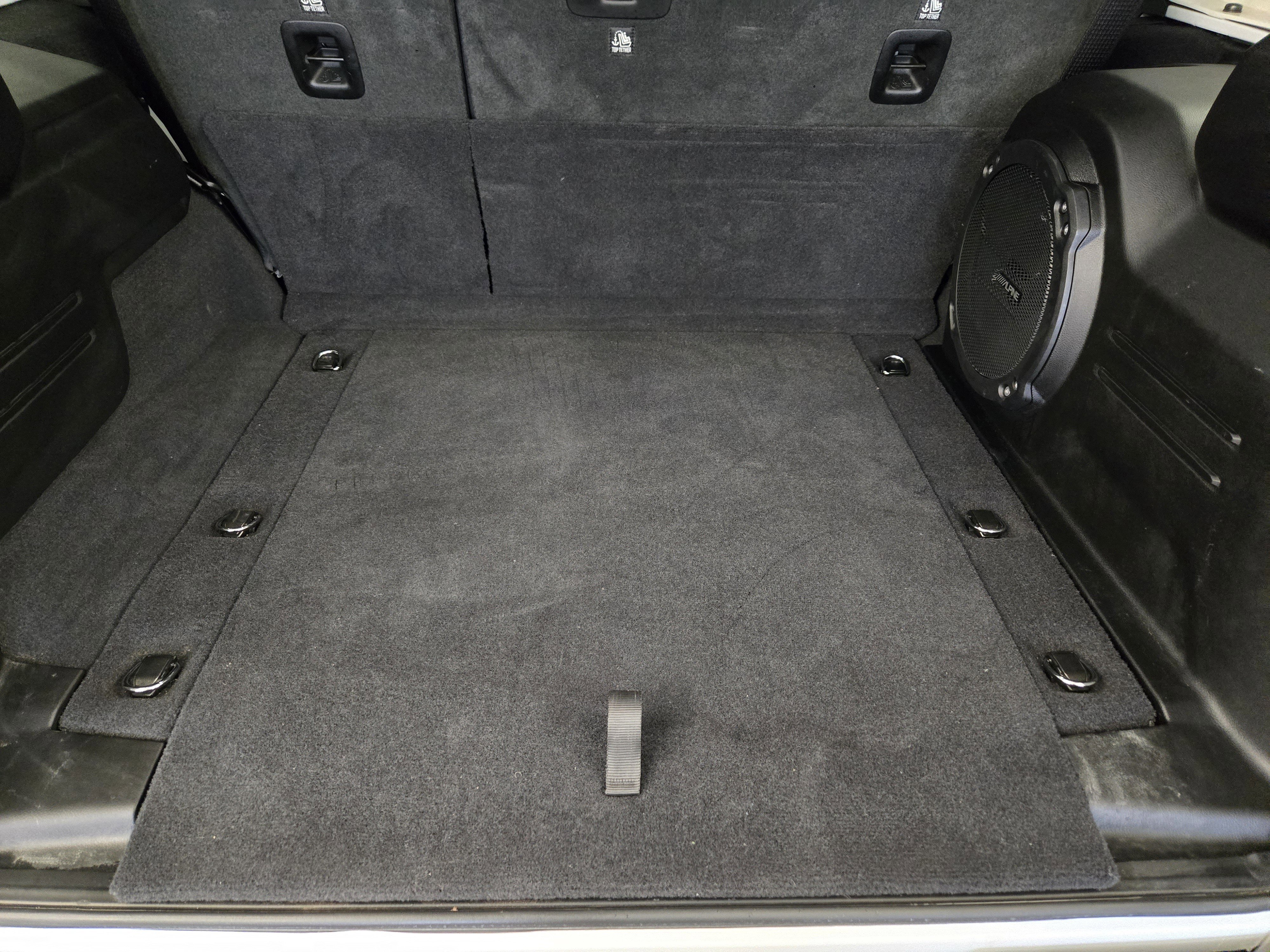 Used 2025 Jeep Wrangler Unlimited Rubicon w/ Safety Group AWD/4WD image 32