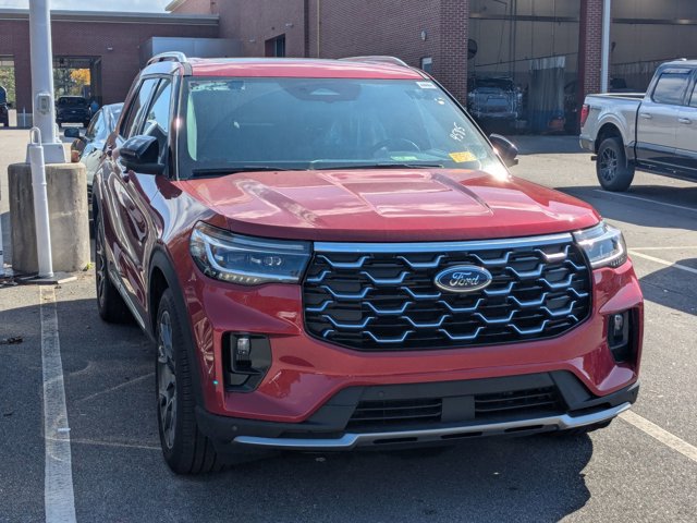 Certified 2025 Ford Explorer Platinum w/ Ultimate Package image 7