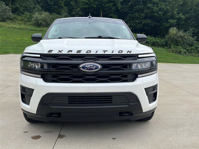 Certified 2022 Ford Expedition XLT AWD/4WD image 2