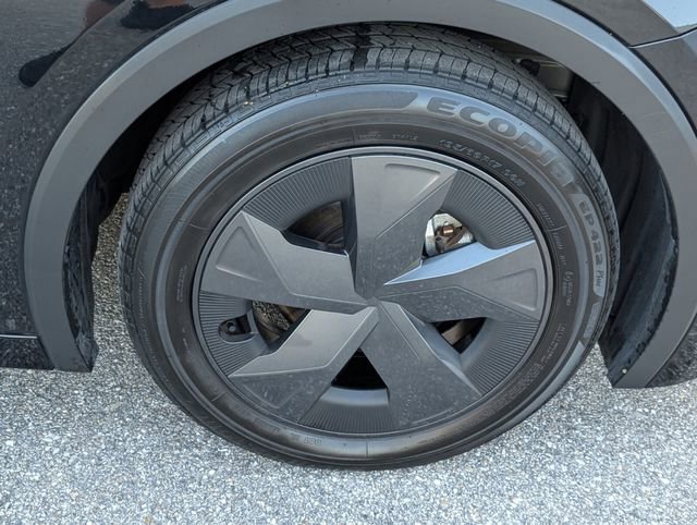 Used 2025 Toyota Prius LE image 14