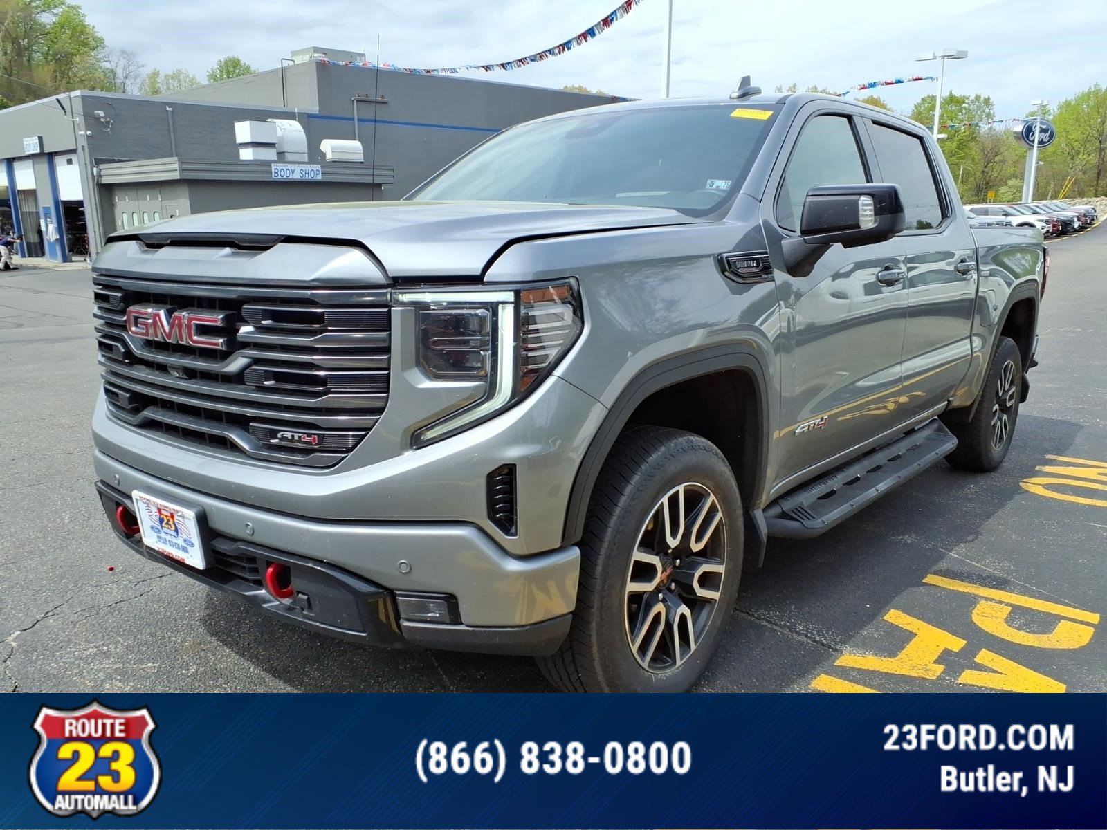 Used 2023 GMC Sierra 1500 AT4 w/ AT4 Premium Package AWD/4WD image 4