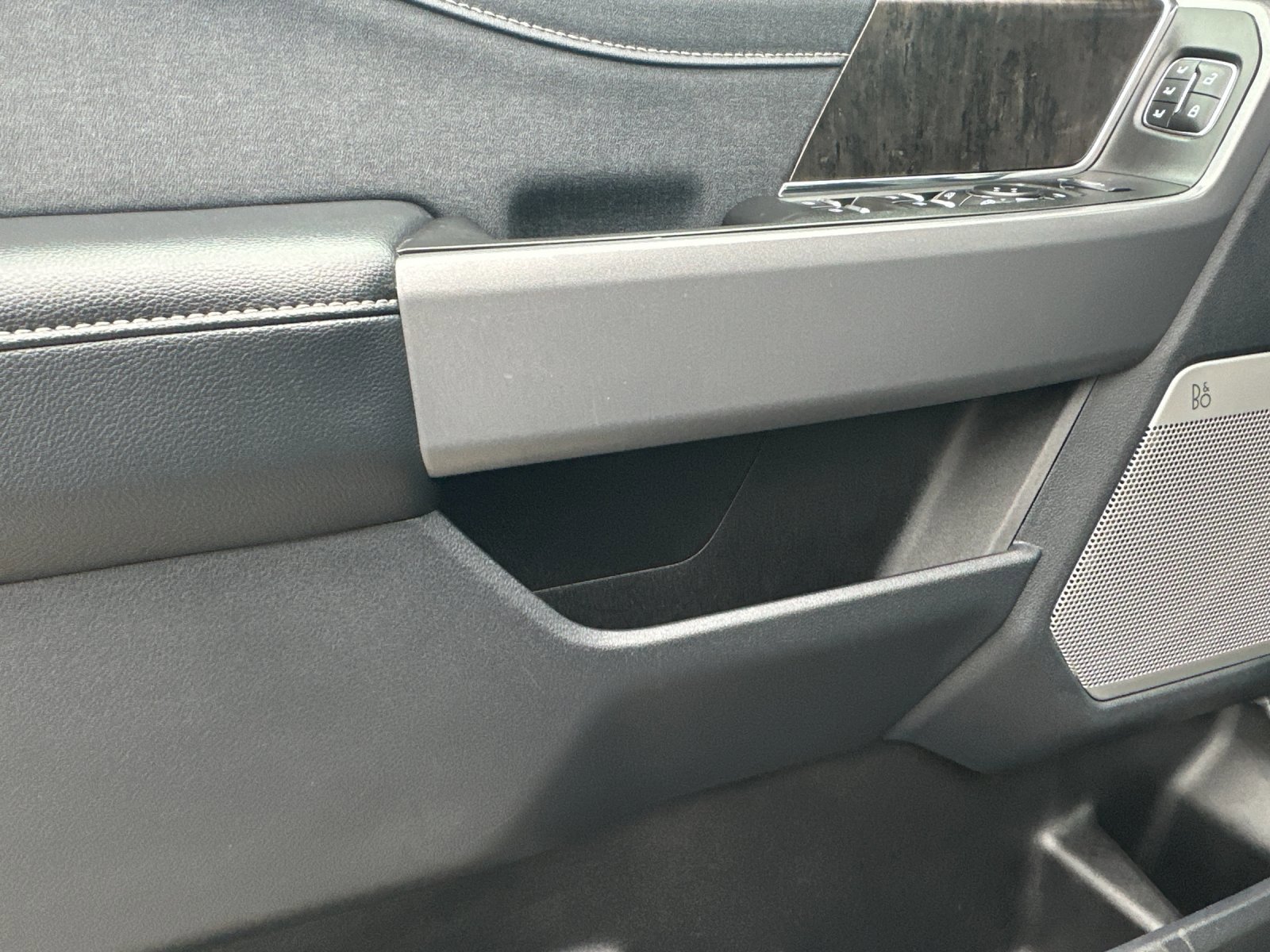 Certified 2024 Ford F250 Lariat w/ Lariat Ultimate Package image 12