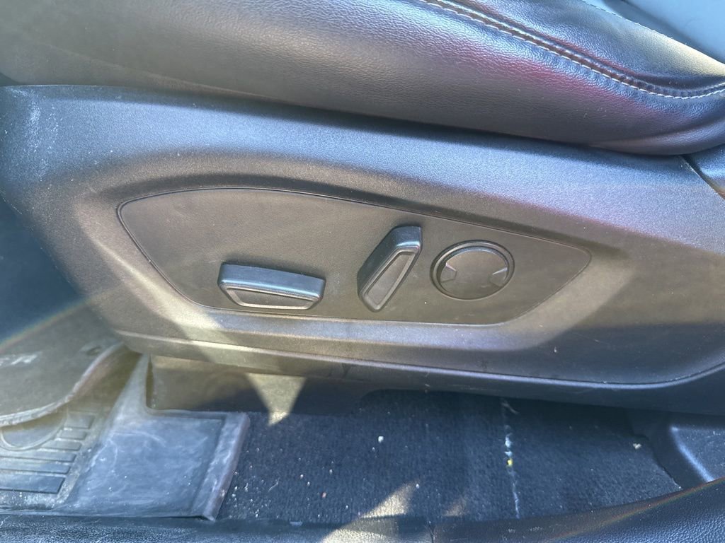 Certified 2022 Ford Explorer XLT w/ Equipment Group 202A image 13