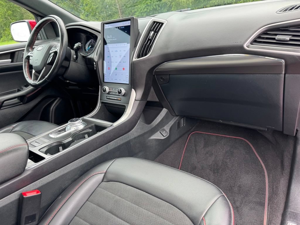 Certified 2024 Ford Edge ST-Line AWD/4WD image 19