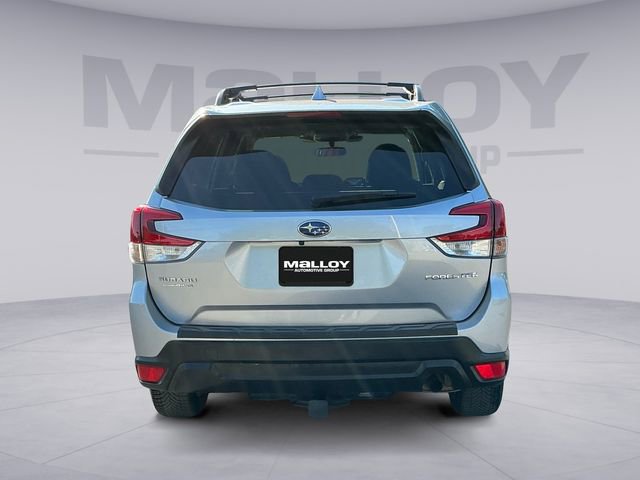 Used 2022 Subaru Forester Premium AWD/4WD image 4