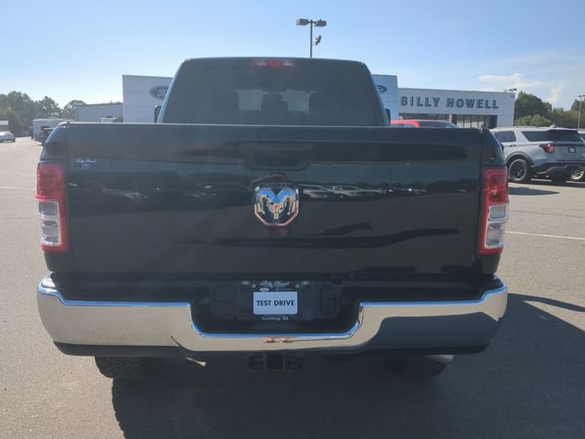 Used 2024 RAM 2500 Tradesman w/ Chrome Appearance Group AWD/4WD image 4