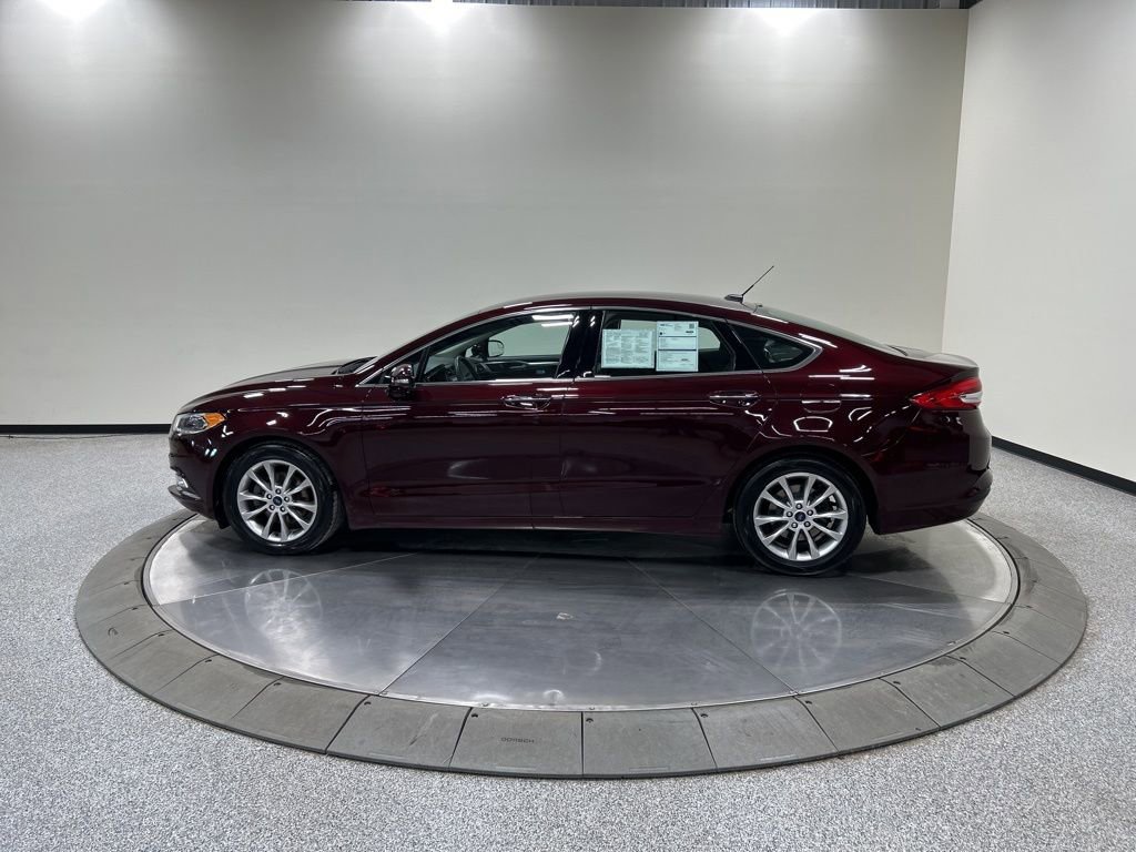 Certified 2017 Ford Fusion SE w/ Fusion SE Technology Package image 9