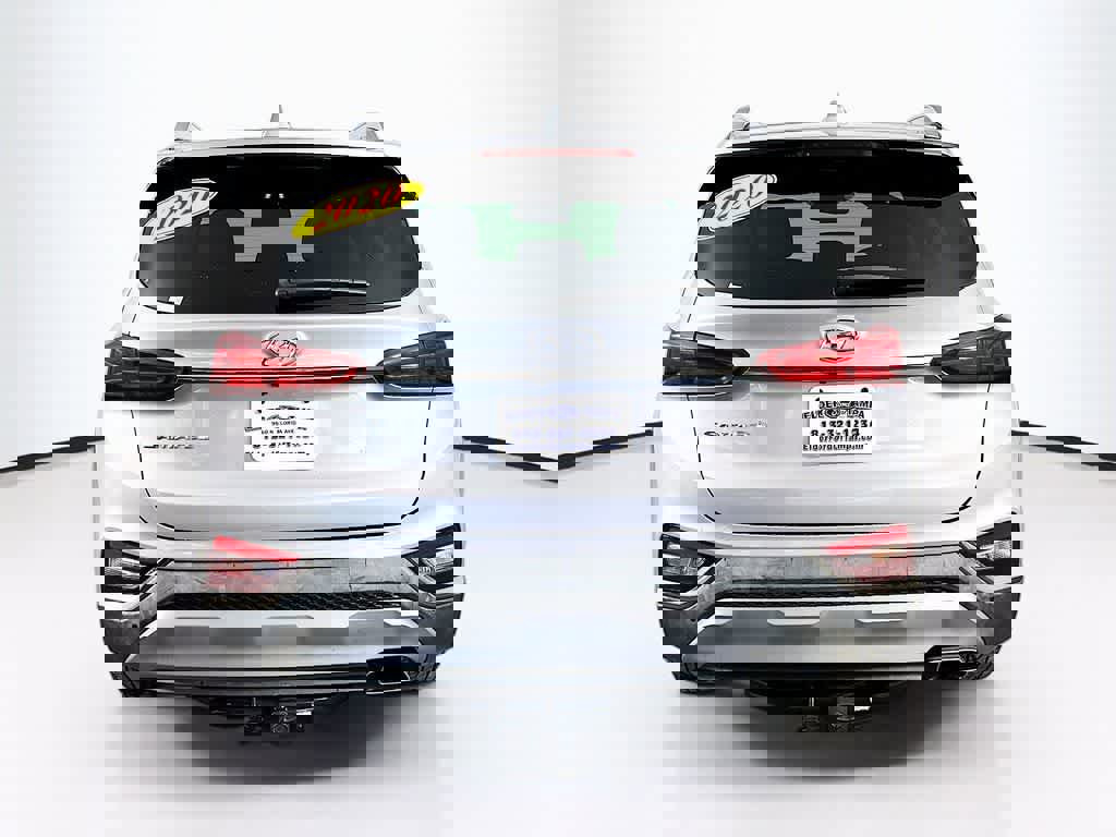 Used 2020 Hyundai Santa Fe Limited image 5