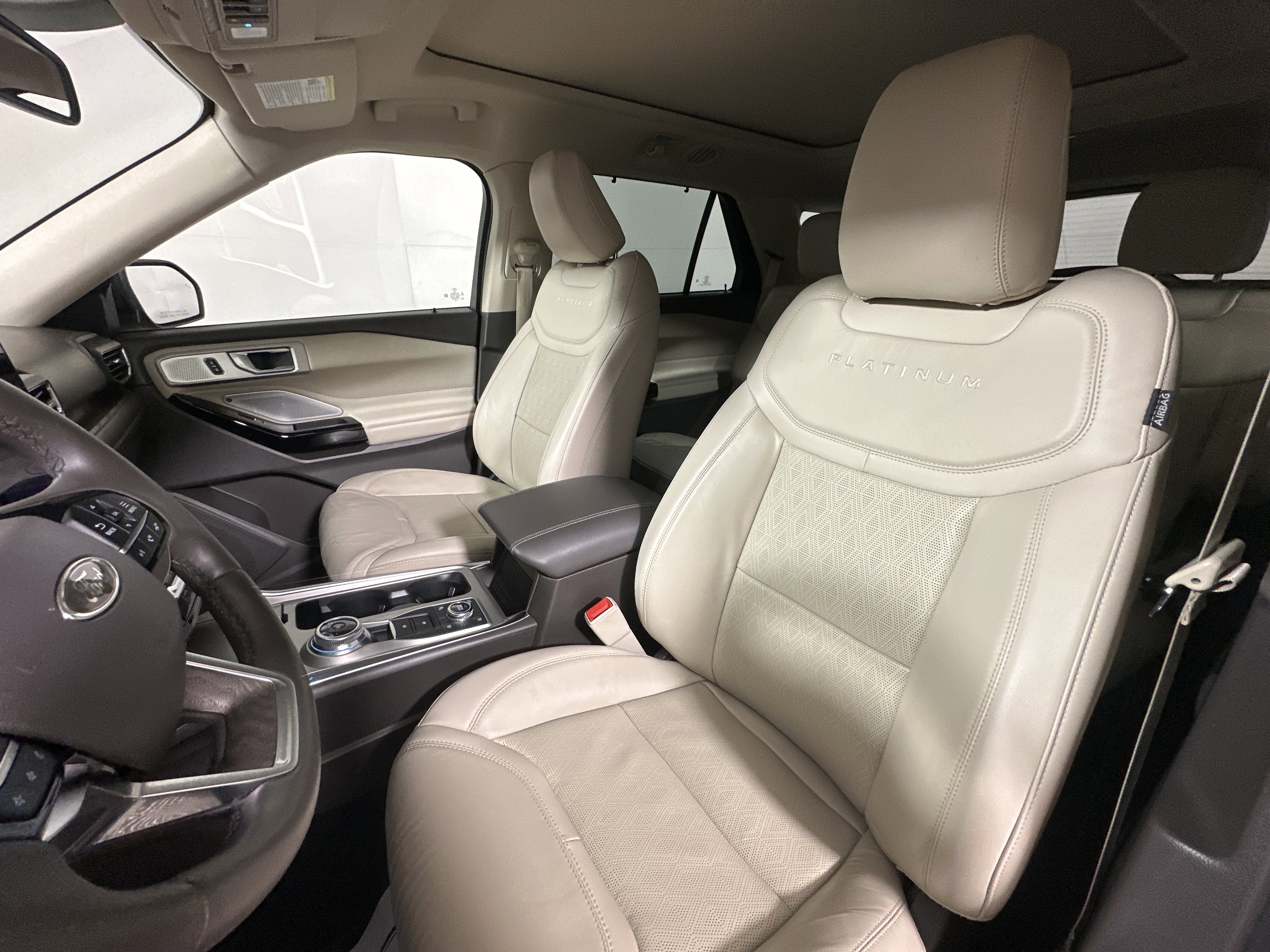 Certified 2021 Ford Explorer Platinum w/ Equipment Group 601A image 9