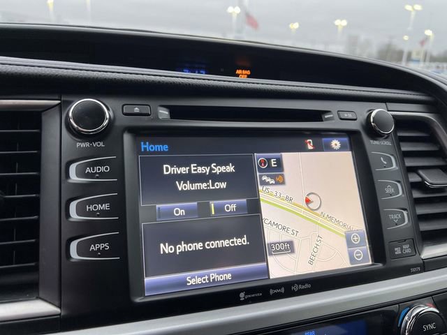 Used 2018 Toyota Highlander SE image 19