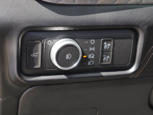 Certified 2020 Ford Explorer Platinum w/ Premium Technology Package AWD/4WD image 6