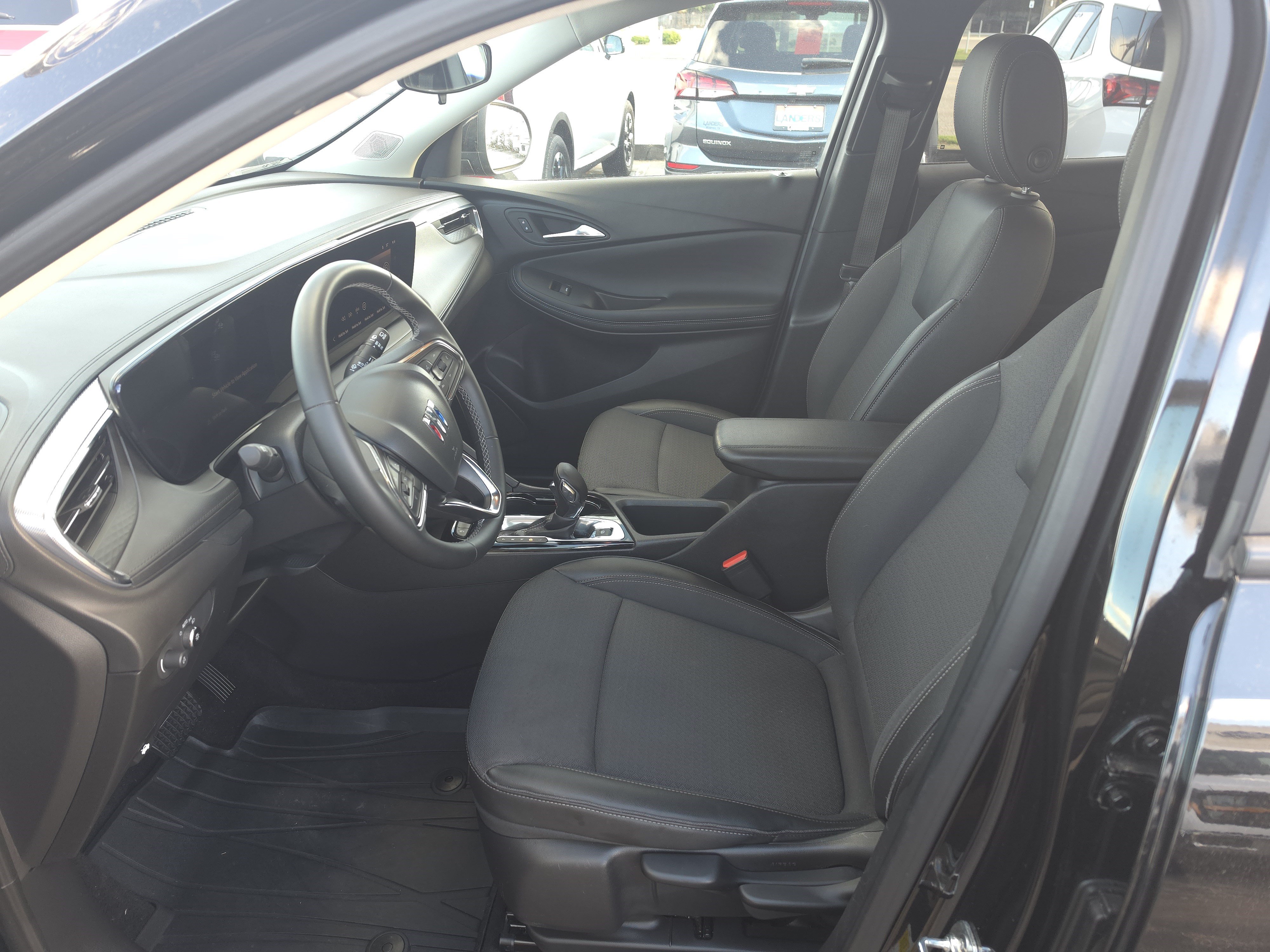 Used 2025 Buick Encore GX Preferred w/ Advanced Technology Package FWD image 11