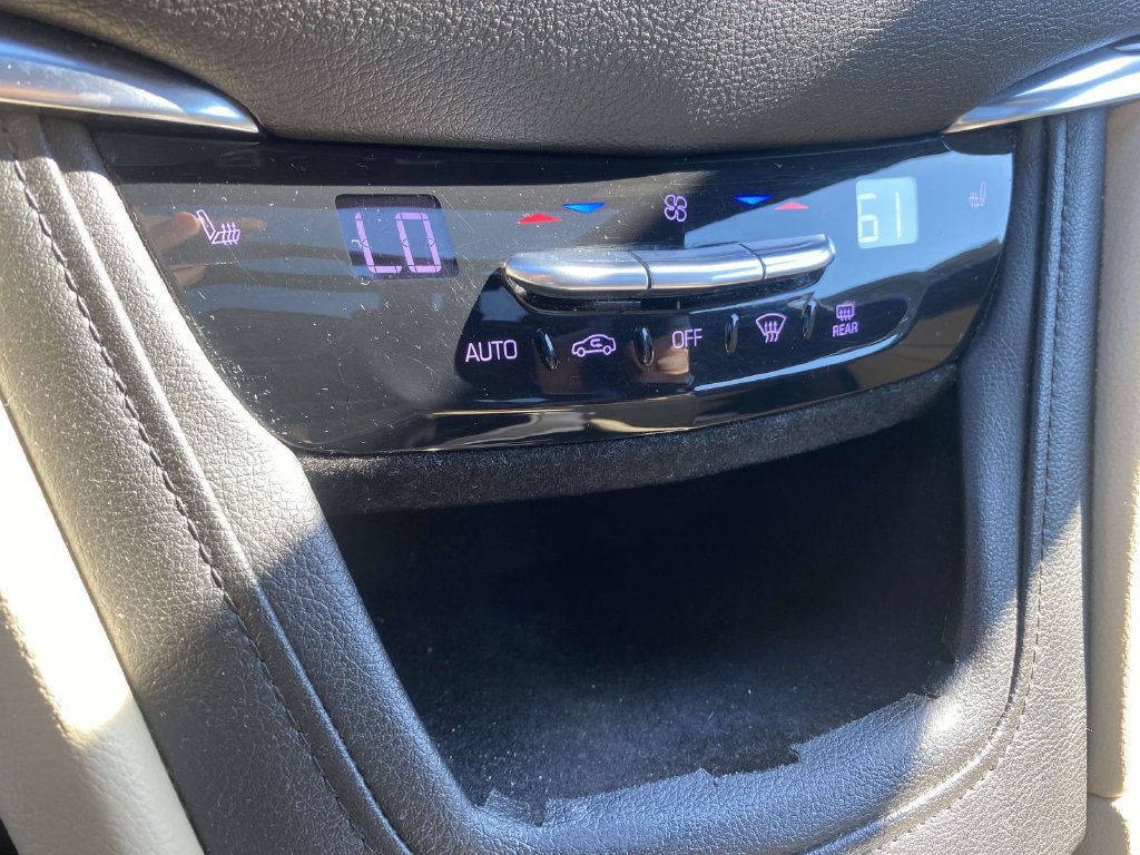 Used 2018 Cadillac XT5 Luxury w/ Driver Awareness Package FWD image 27