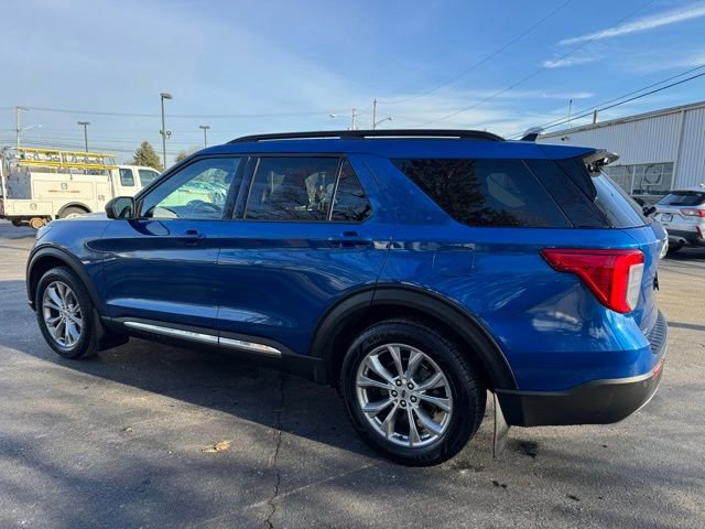 Certified 2022 Ford Explorer XLT w/ Equipment Group 202A image 2