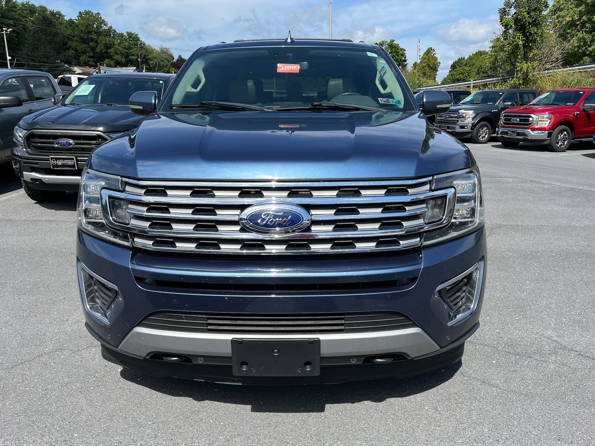 Certified 2019 Ford Expedition Limited w/ Equipment Group 301A AWD/4WD image 3