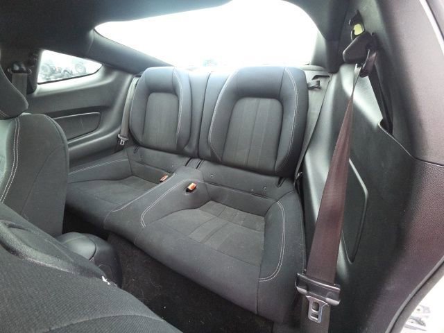 Certified 2019 Ford Mustang Coupe image 18