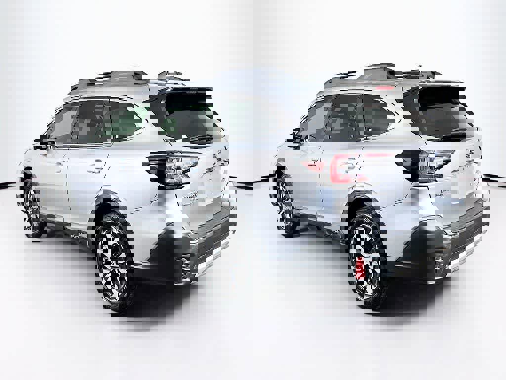 Used 2020 Subaru Outback Limited image 3