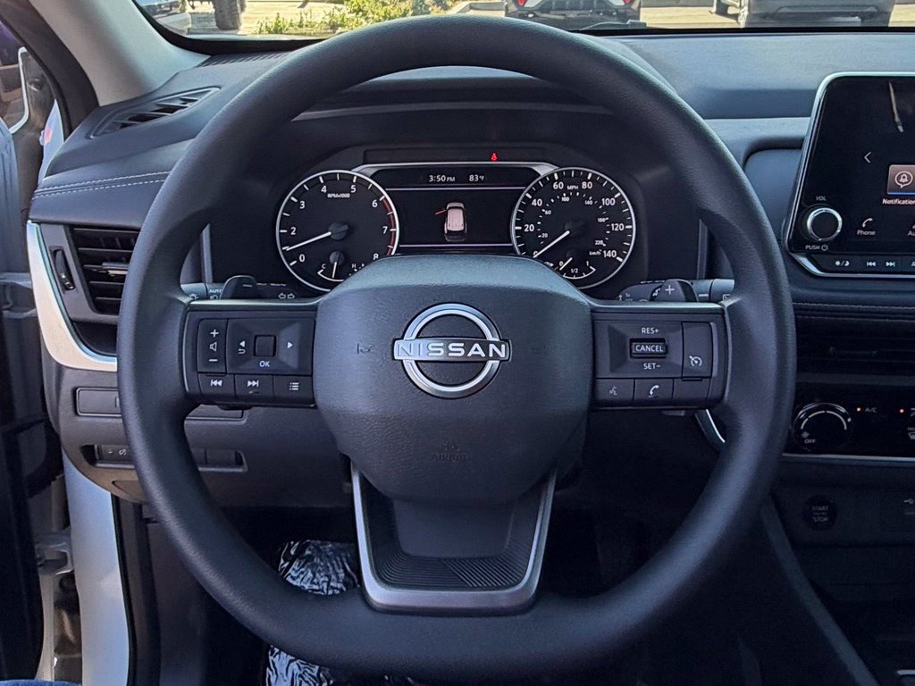 Used 2025 Nissan Rogue S FWD image 19