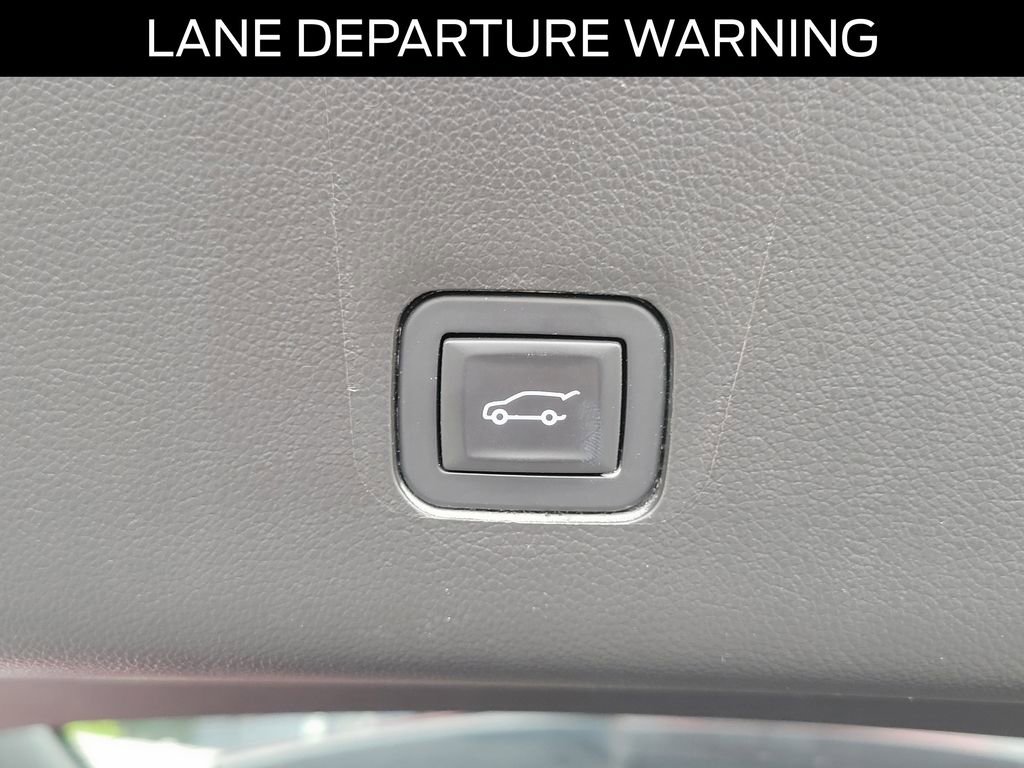 Used 2019 Chevrolet Traverse LT w/ LPO, Floor Liner Package AWD/4WD image 7