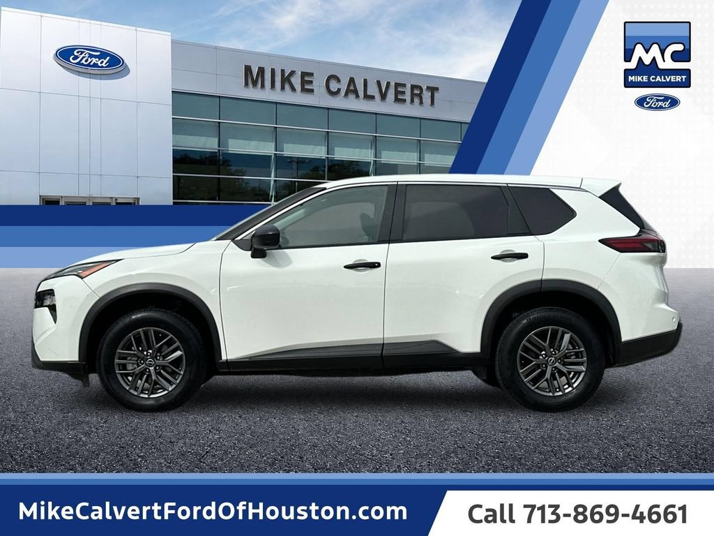 Used 2024 Nissan Rogue S FWD image 2