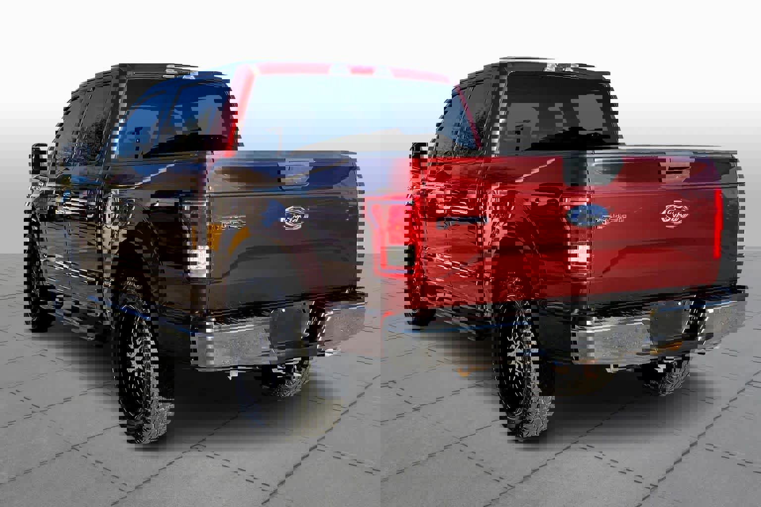 Certified 2017 Ford F150 XLT w/ Equipment Group 301A Mid image 2