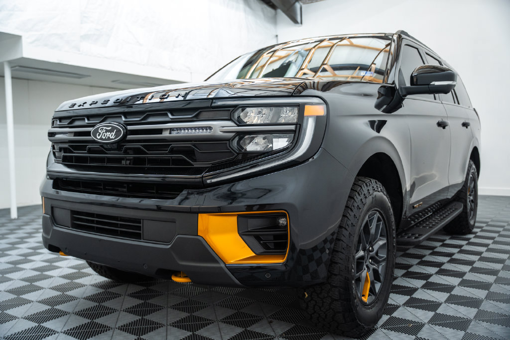 Certified 2025 Ford Expedition Tremor AWD/4WD image 3