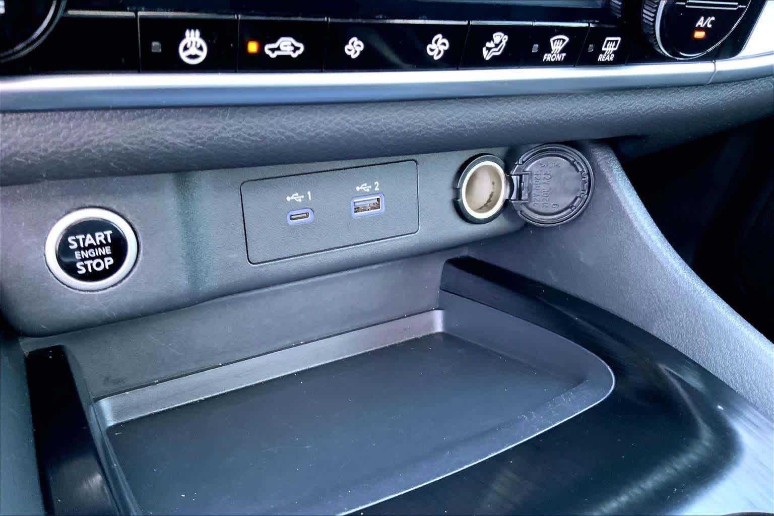 Used 2022 Nissan Rogue SV w/ SV Premium Package FWD image 32