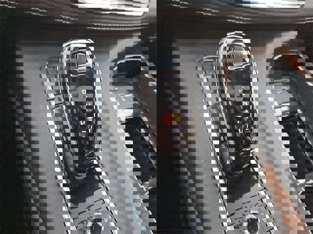 Used 2022 Cadillac Escalade Sport Platinum image 17