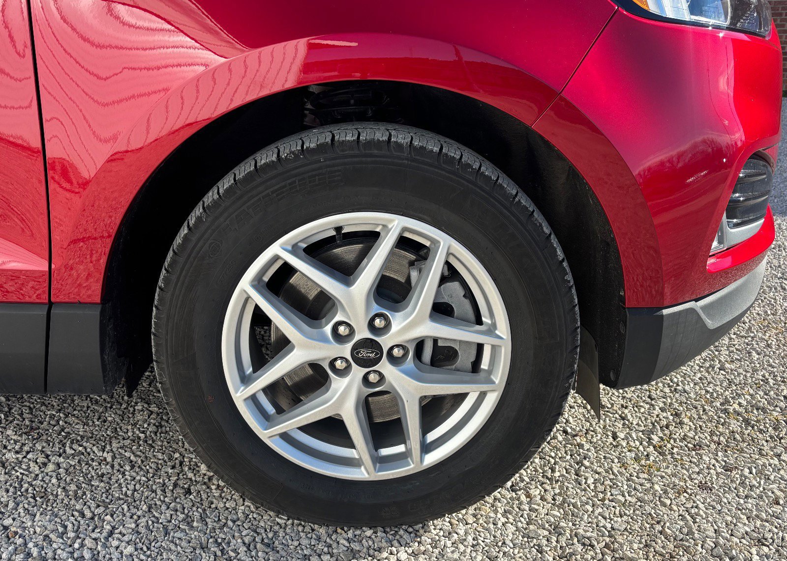 Certified 2024 Ford Edge SEL w/ Convenience Package image 18