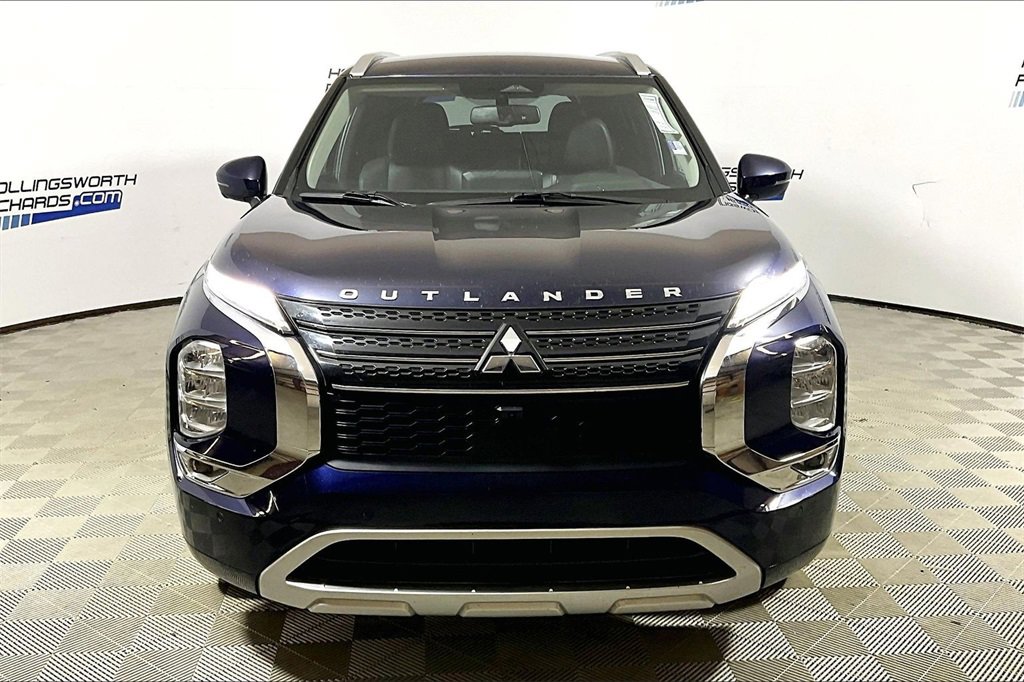 Used 2022 Mitsubishi Outlander SEL image 2