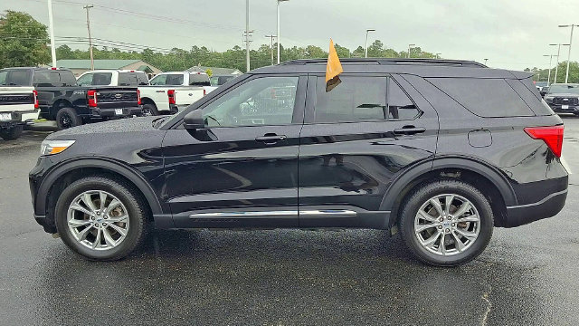 Certified 2023 Ford Explorer XLT w/ Equipment Group 202A AWD/4WD image 5