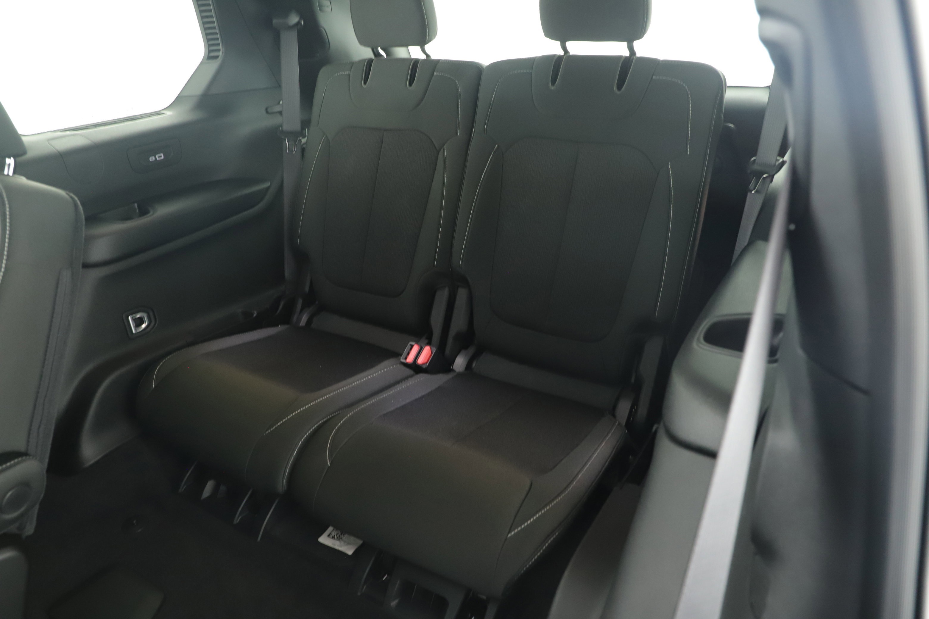 Used 2025 Jeep Grand Cherokee L Laredo w/ Luxury Tech Group I image 23