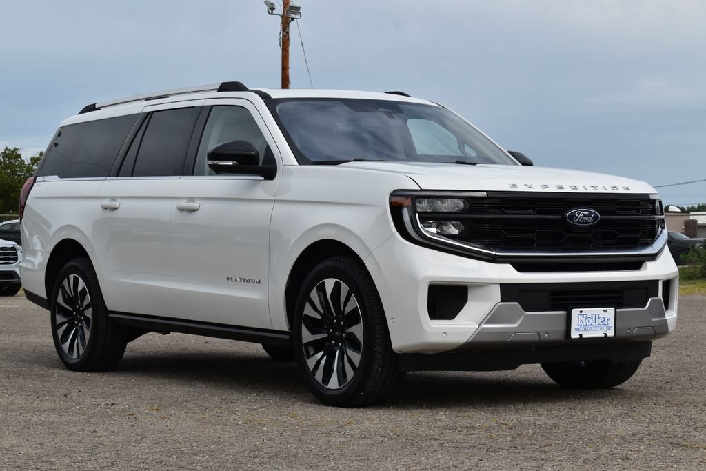 Certified 2025 Ford Expedition Max Platinum w/ Driver's Package AWD/4WD image 3