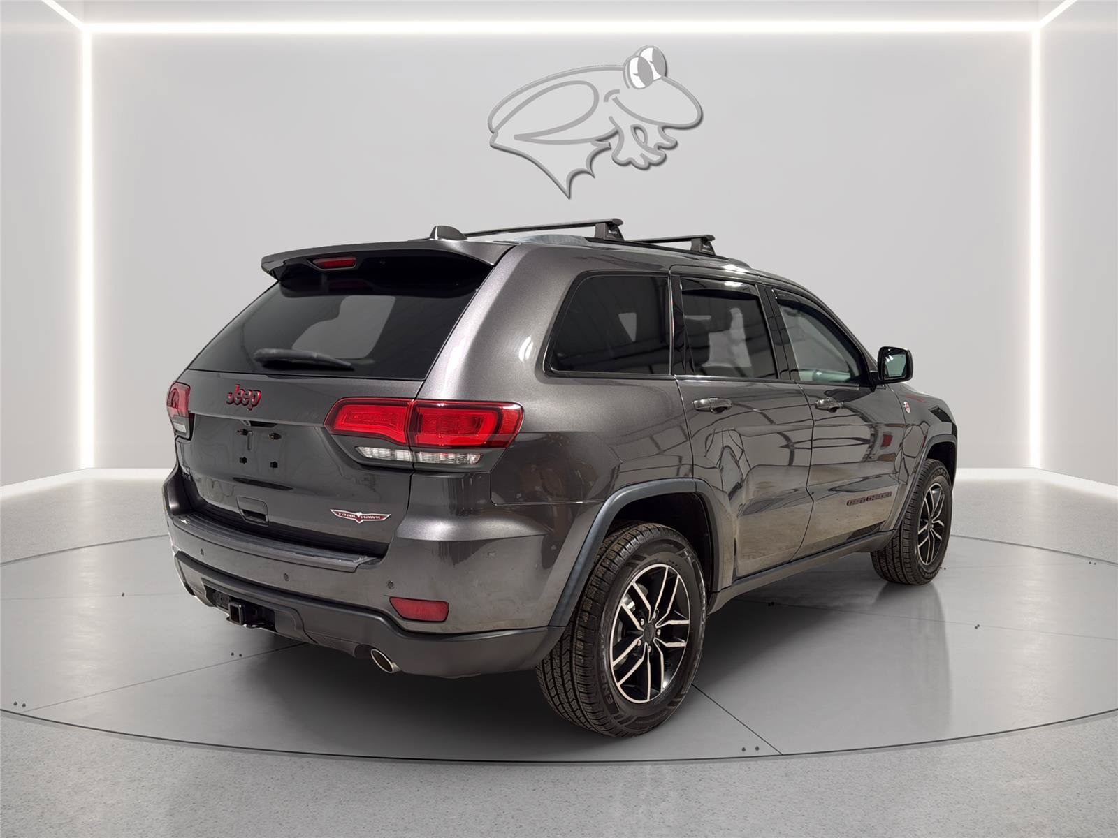 Used 2019 Jeep Grand Cherokee Trailhawk w/ Trailhawk Luxury Group AWD/4WD image 5