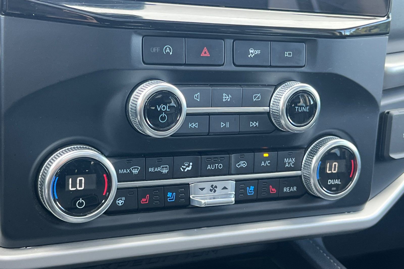 Certified 2023 Ford Expedition Max XLT image 23