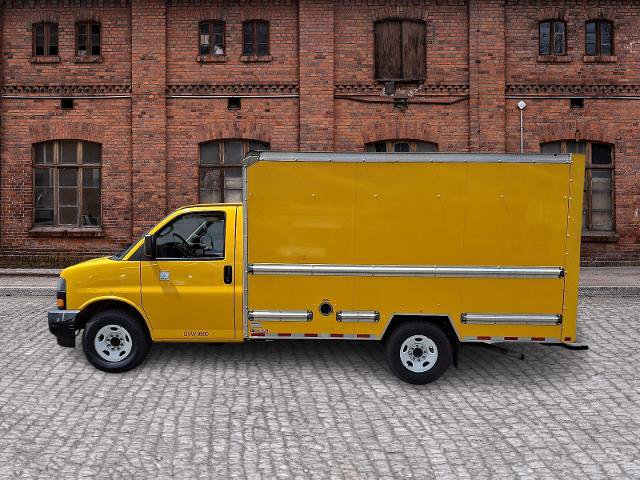 Used 2021 GMC Savana 3500 w/ Power Convenience Package RWD image 7