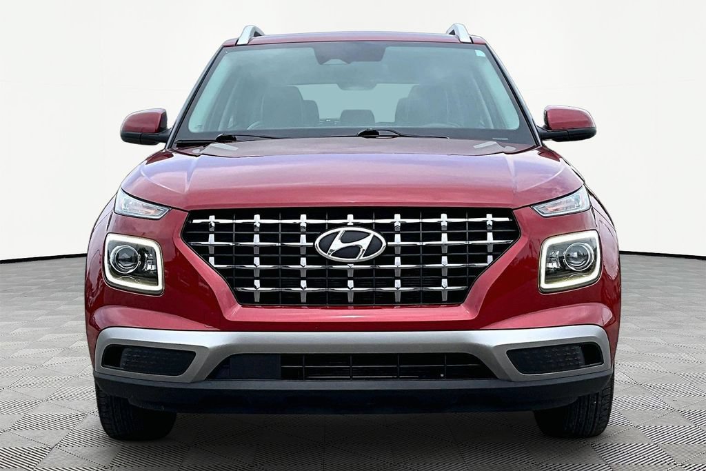 Used 2024 Hyundai Venue Limited FWD image 3