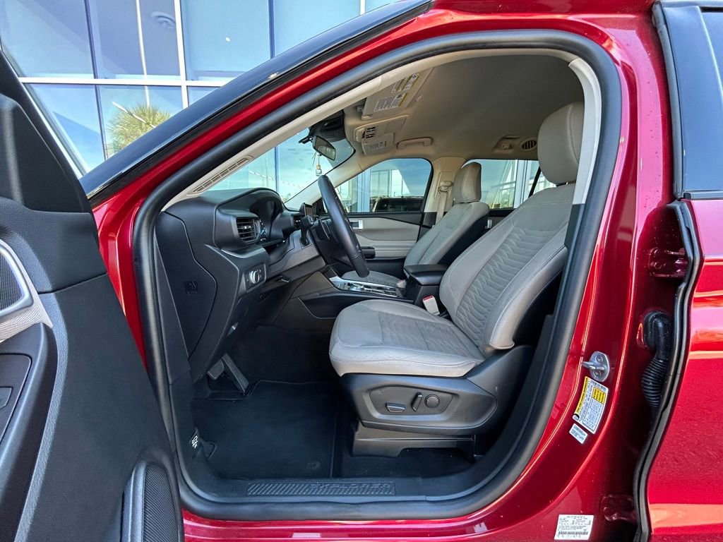 Certified 2020 Ford Explorer XLT image 10