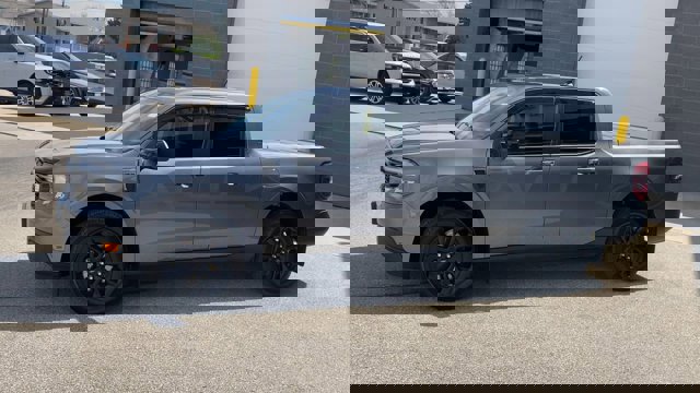 Certified 2024 Ford Maverick Lariat w/ Black Appearance Package FWD image 6